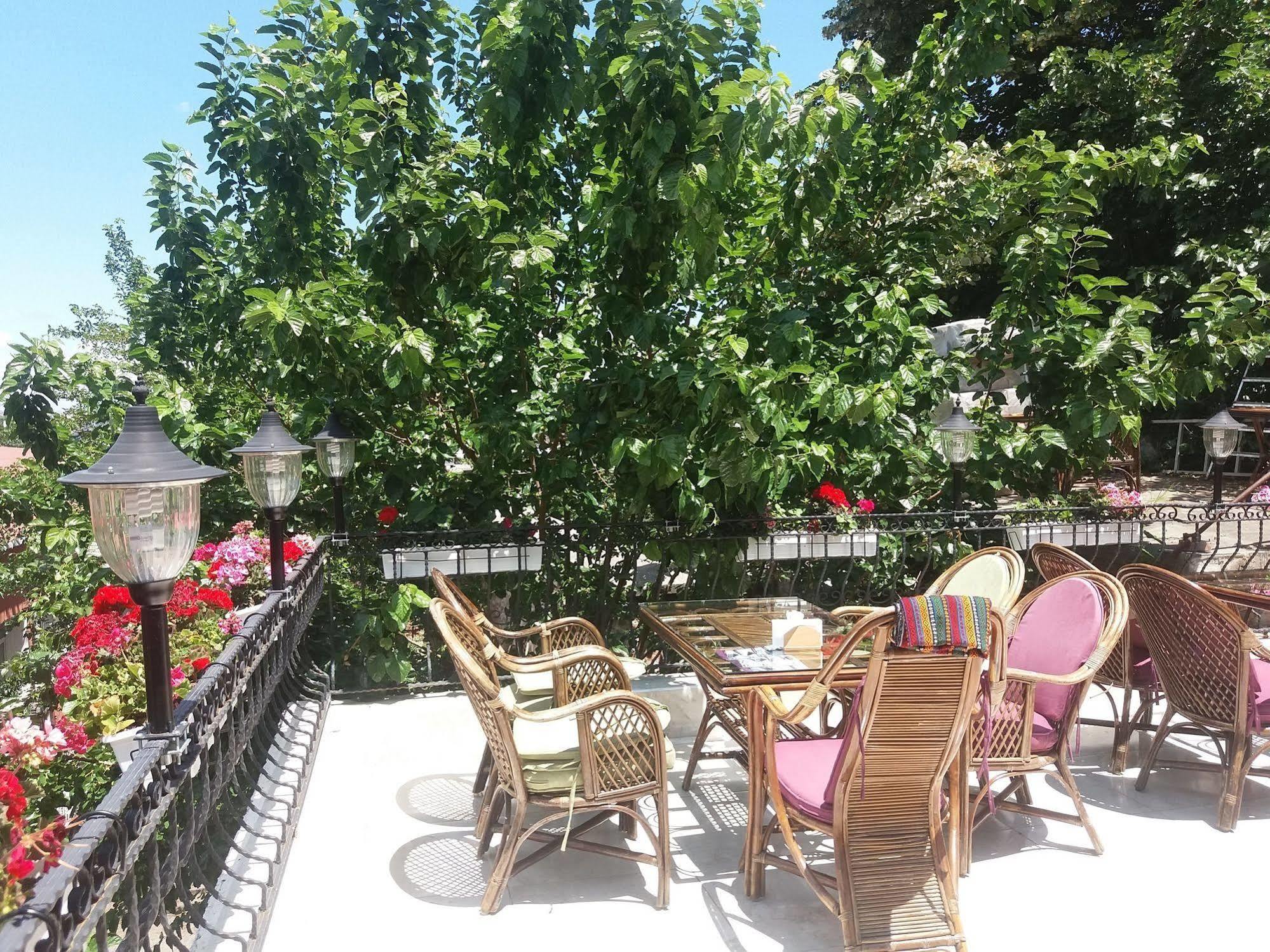Beyaz Kosk Hotel Istanbul Exterior photo